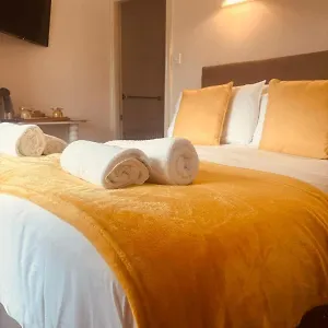https://oyo-the-croppers-arms.yorkshirehotels.net