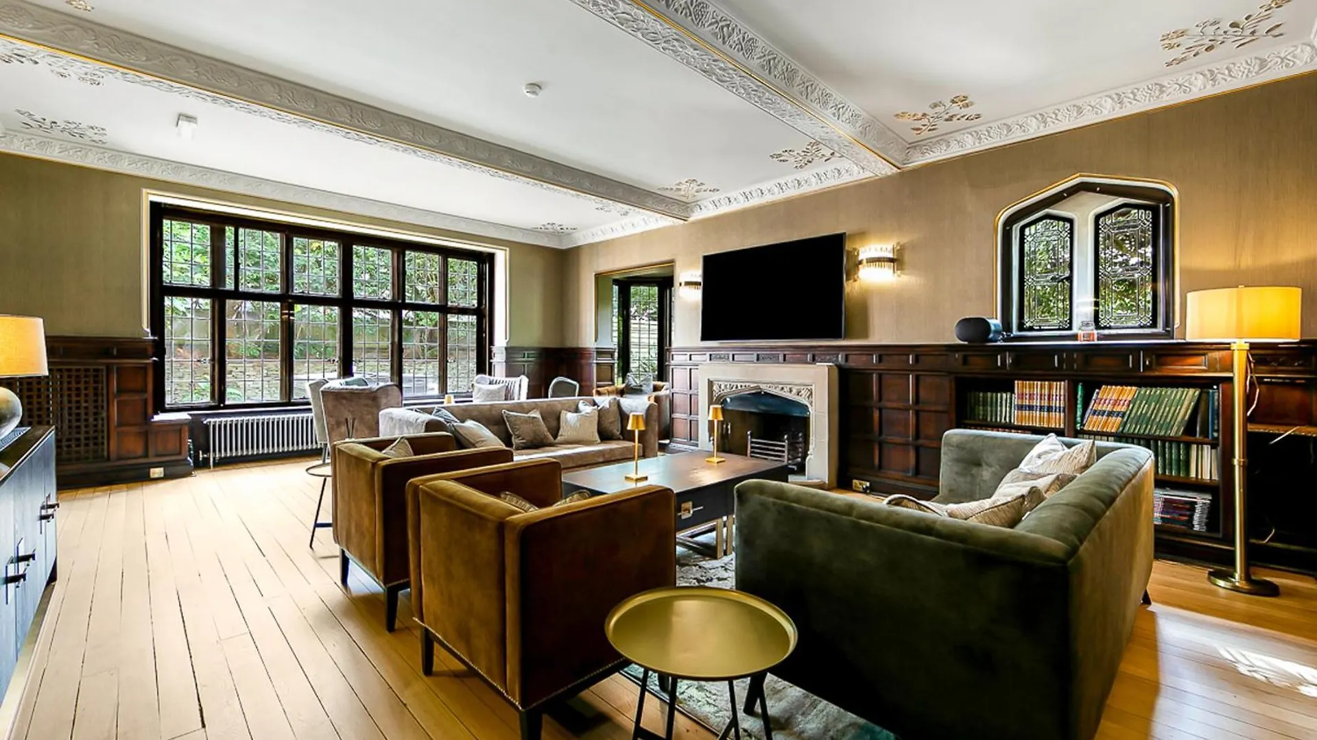Tudor Grange Bournemouth Holiday home